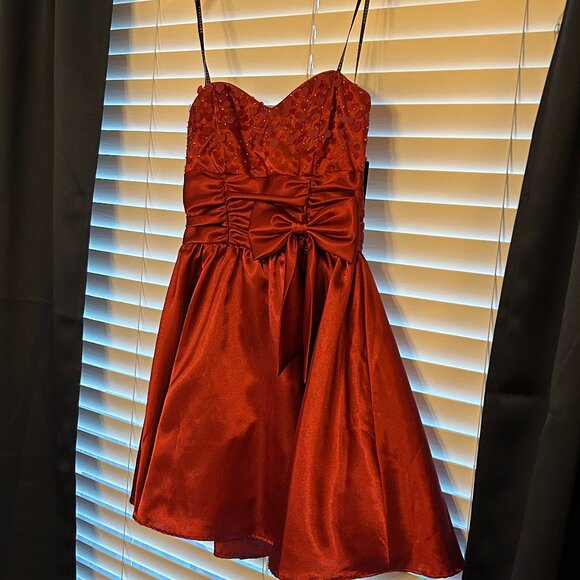 NWT Size 5/6 Ruby colored strapless formal dress - Picture 2 of 13